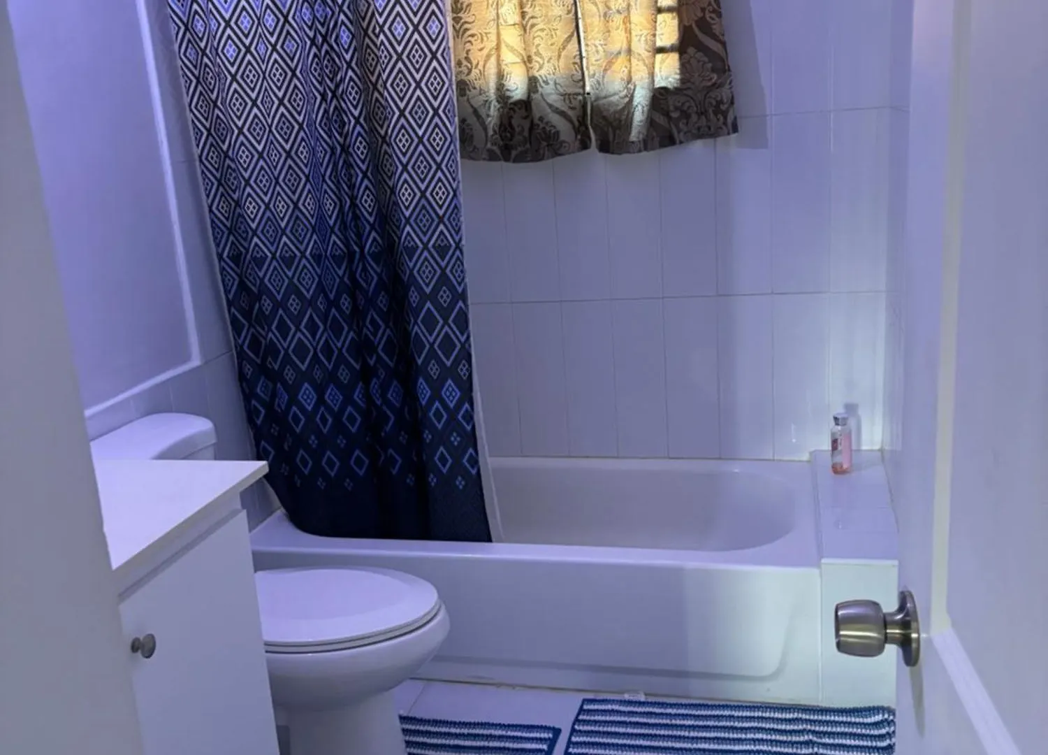 Nocleg ze śniadaniem New Cozy Entire Home 2 Bedroom- Ac, Wifi, 24 Hour Security, Smart Tv Old Harbour